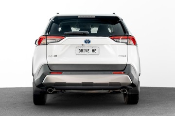 https://dvg-vehicle-assets.s3.amazonaws.com/U19748/cq7bm5zvphw91jmlnnu6o9yvo.jpg