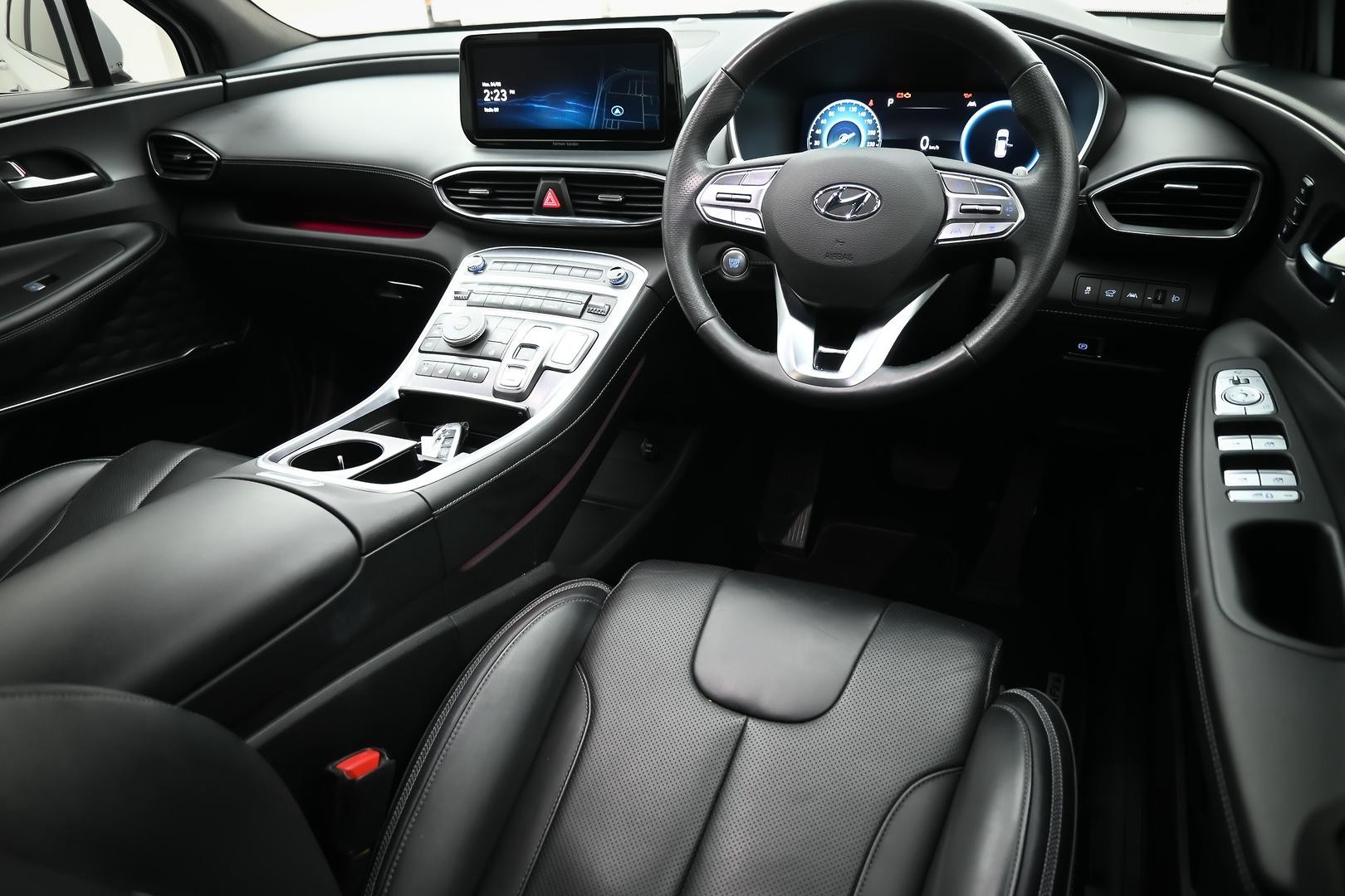 Hyundai Santa Fe image 4