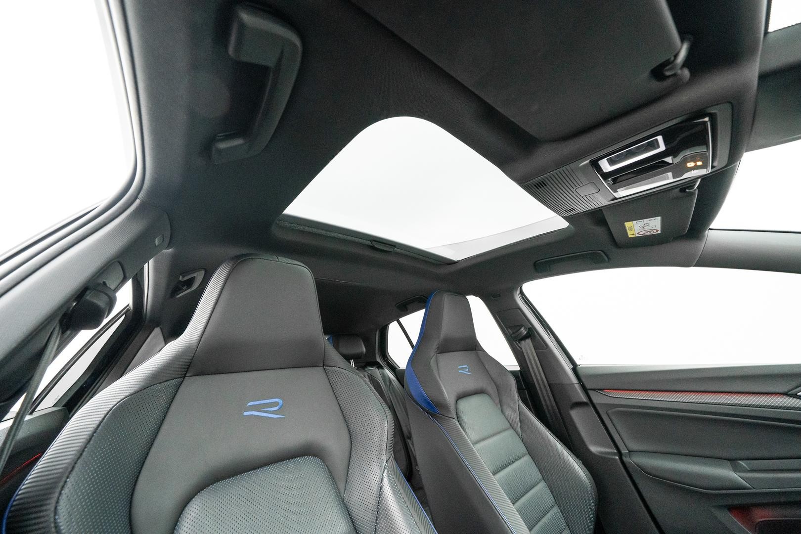 Volkswagen Golf image 4