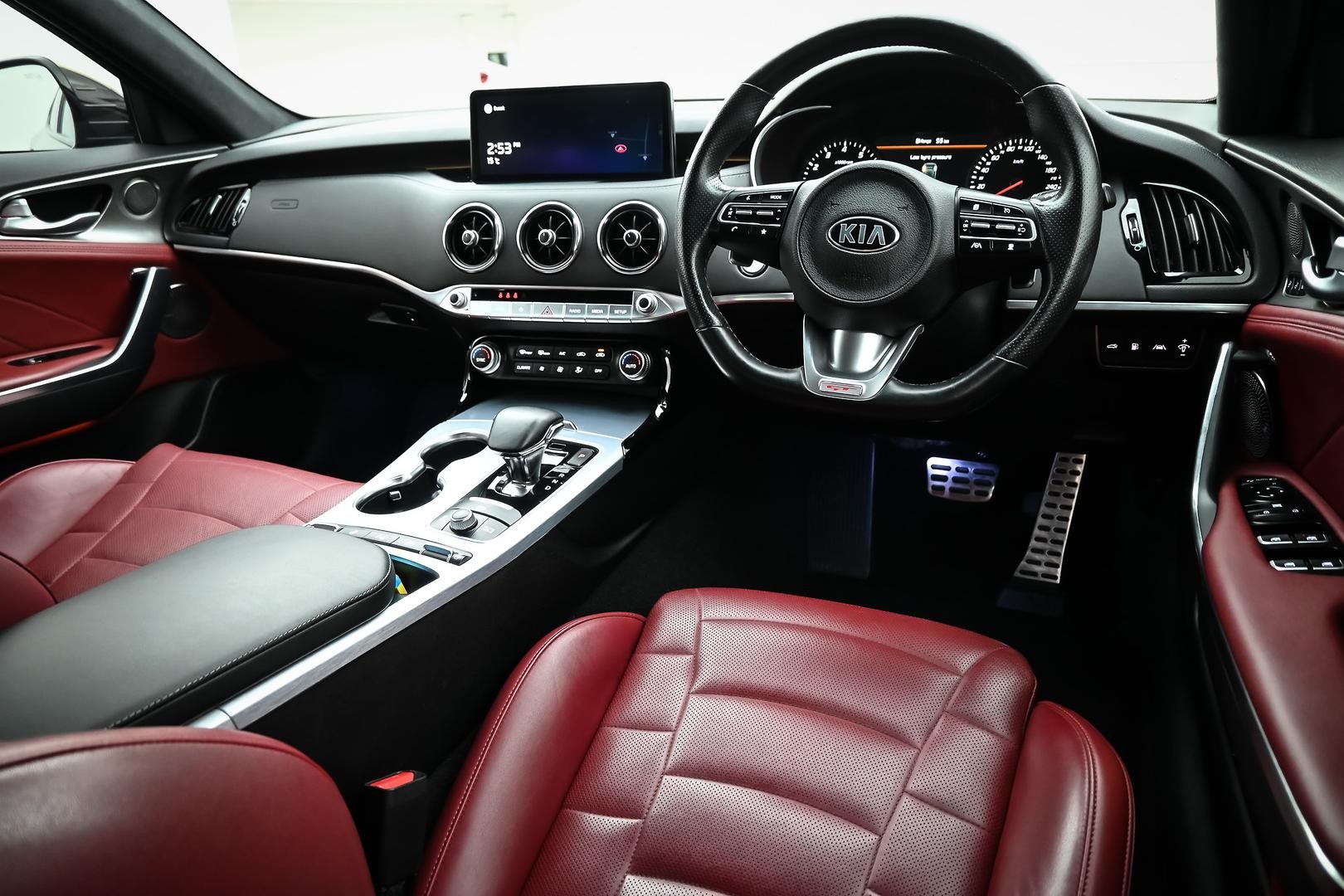 Kia Stinger image 4