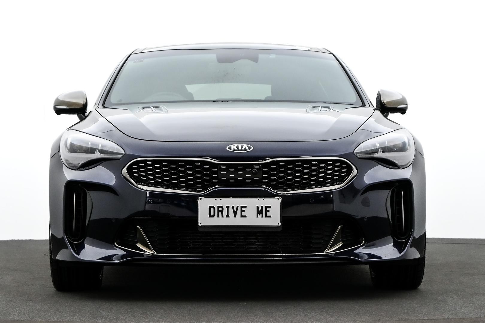 Kia Stinger image 2