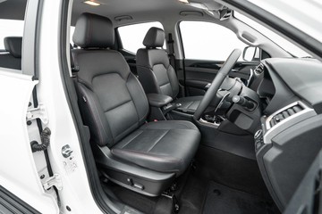 https://dvg-vehicle-assets.s3.amazonaws.com/U19779/8v8lw9rdwbpir8u3igvx1dxyu.jpg