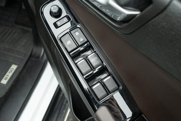https://dvg-vehicle-assets.s3.amazonaws.com/U19782/3qft9ubw4djj8k0dc0wcb0t7t.jpg