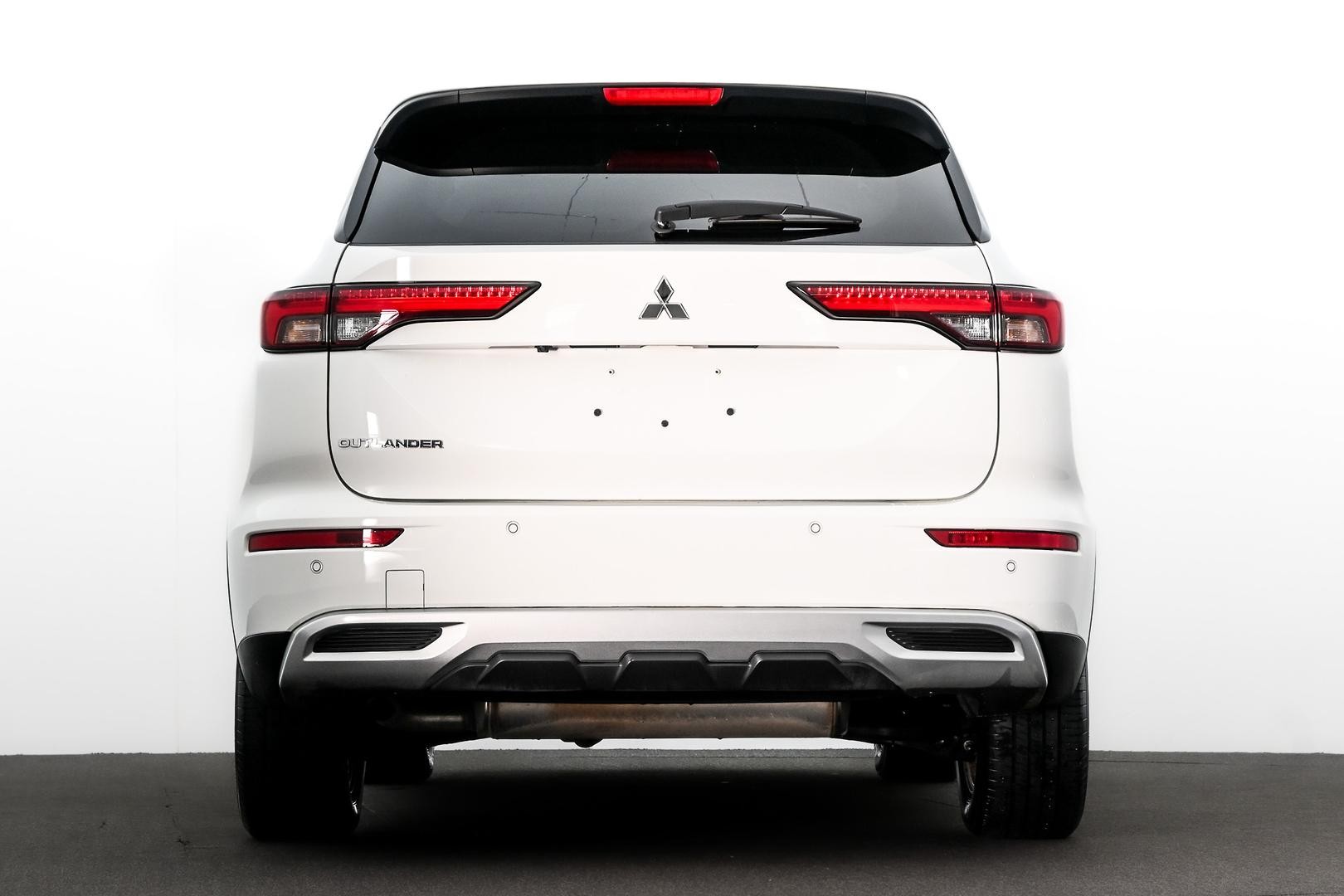 Mitsubishi Outlander image 3