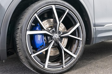 https://dvg-vehicle-assets.s3.amazonaws.com/U19792/a5rock6gz05lxwmi8q1onjli0.jpg