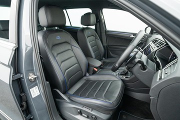 https://dvg-vehicle-assets.s3.amazonaws.com/U19792/cqxq7s66xq1g23gyw04yp5j09.jpg