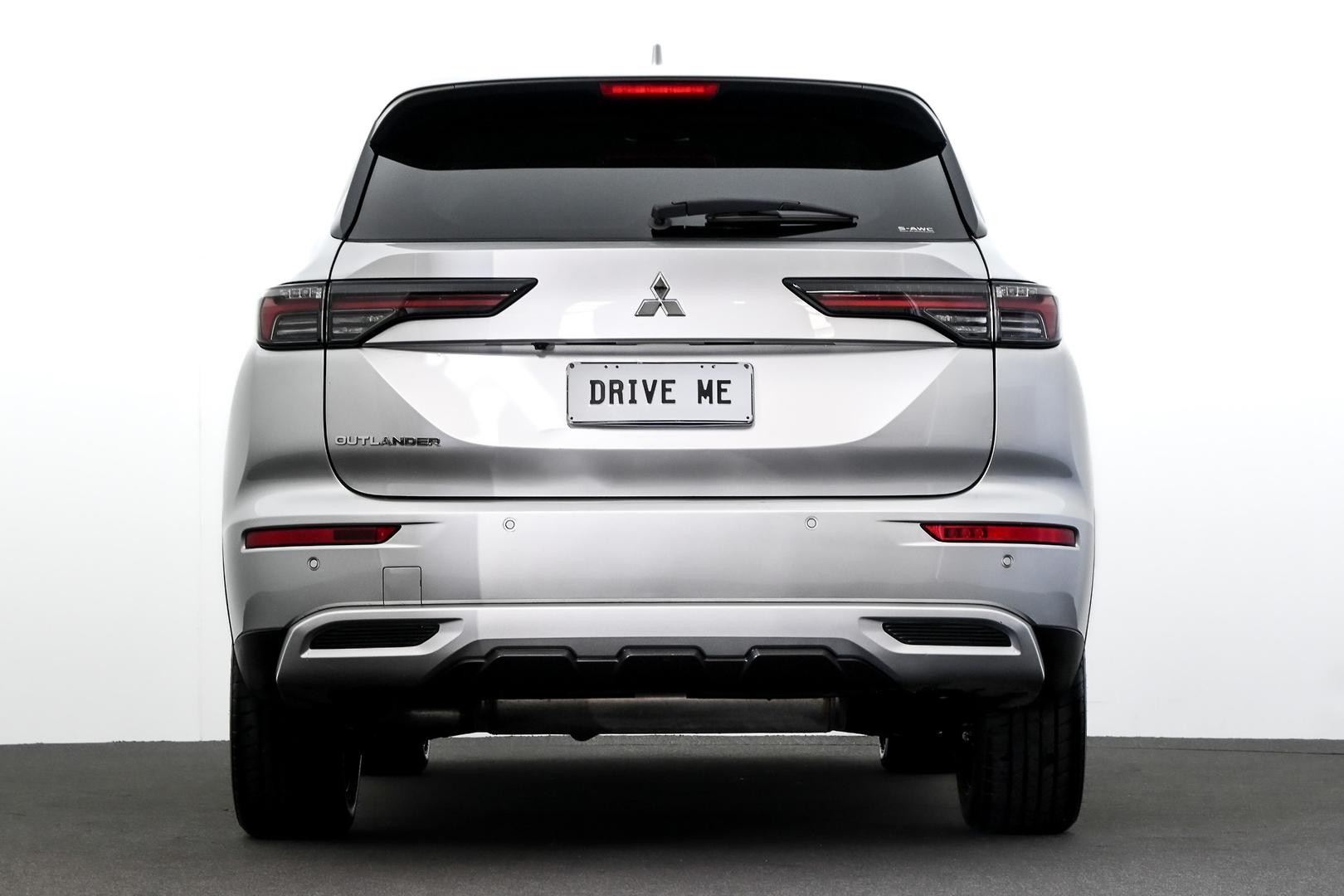 Mitsubishi Outlander image 3