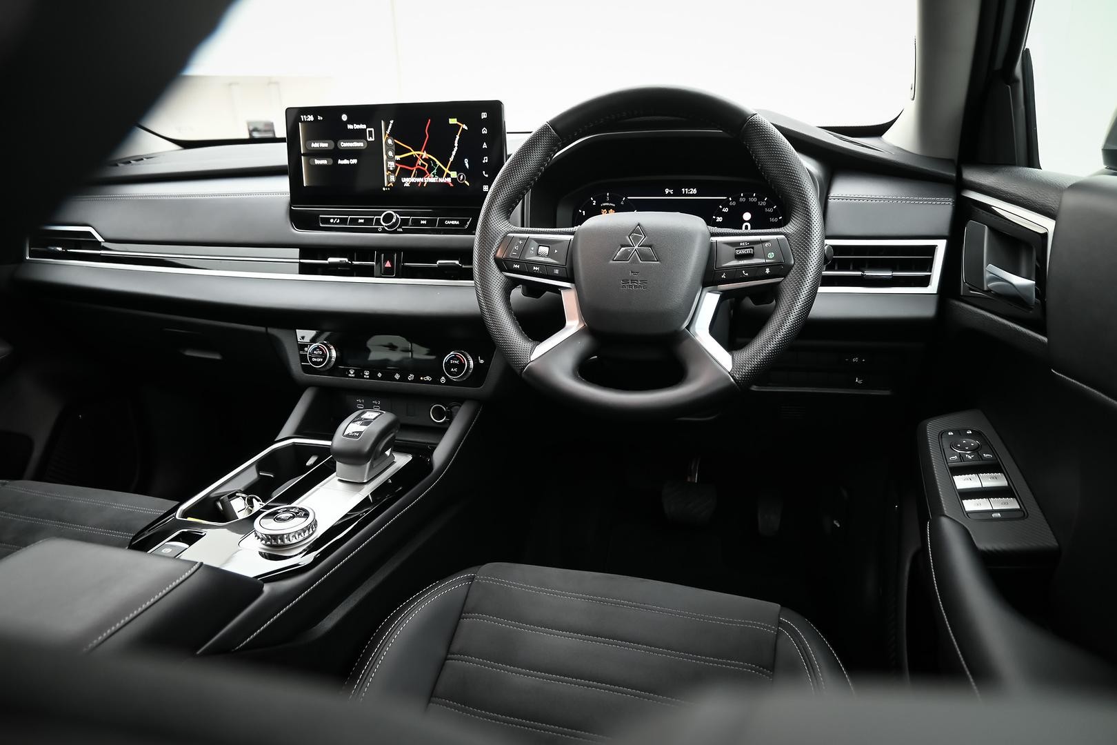 Mitsubishi Outlander image 4