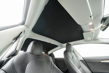 https://dvg-vehicle-assets.s3.amazonaws.com/U19828/1if0hb7avbqzpxxf3dtd2ue8v.jpg
