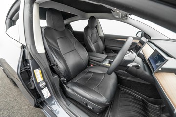 https://dvg-vehicle-assets.s3.amazonaws.com/U19828/5gv3ukn5yfo188ymuxuo3o5rh.jpg
