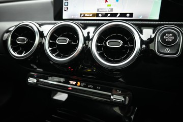 https://dvg-vehicle-assets.s3.amazonaws.com/U19831/8ckqqg1jfrtp64ehpj4pnmdwt.jpg