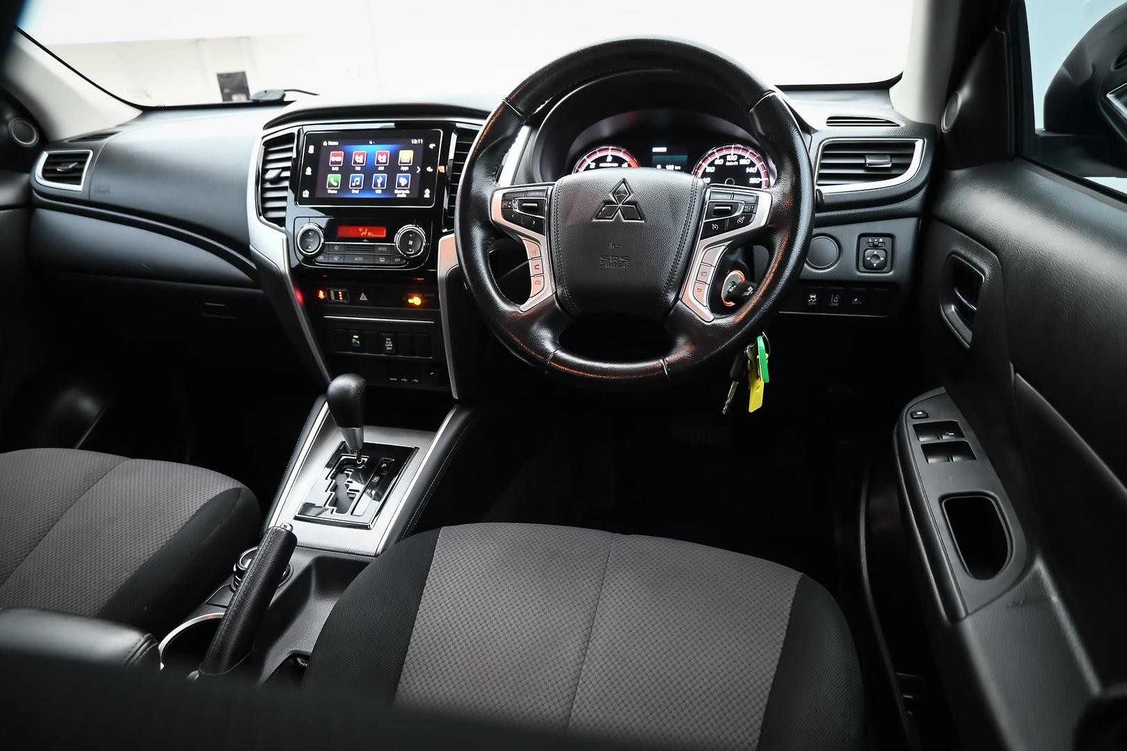 Mitsubishi Triton image 4