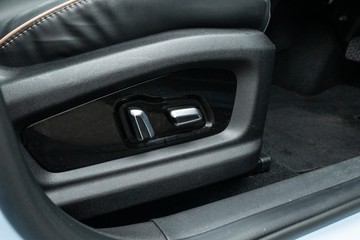 https://dvg-vehicle-assets.s3.amazonaws.com/U19840/cmezznm2z4vj2h659dqakc62a.jpg
