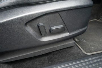 https://dvg-vehicle-assets.s3.amazonaws.com/U19844/48nyrb9zrrx2f4oz4931zyz4r.jpg