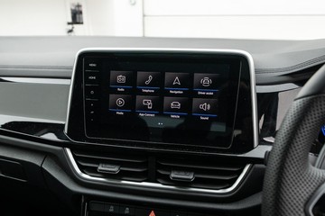 https://dvg-vehicle-assets.s3.amazonaws.com/U19853/bkrmdh1ofjs9dyiqisulew0.jpg