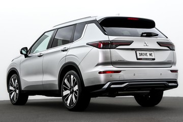 https://dvg-vehicle-assets.s3.amazonaws.com/U19858/435fui6mpd5q7r7kenlaabyvt.jpg
