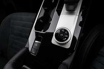 https://dvg-vehicle-assets.s3.amazonaws.com/U19858/5vpd5e6wiuq7tigh7i3cb564a.jpg