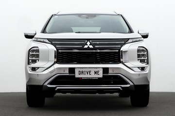 https://dvg-vehicle-assets.s3.amazonaws.com/U19858/b90ml3733hpv0lqr8i043gsb3.jpg