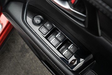 https://dvg-vehicle-assets.s3.amazonaws.com/U19863/6y3qzxmrjr3gifkq15jdcpibg.jpg