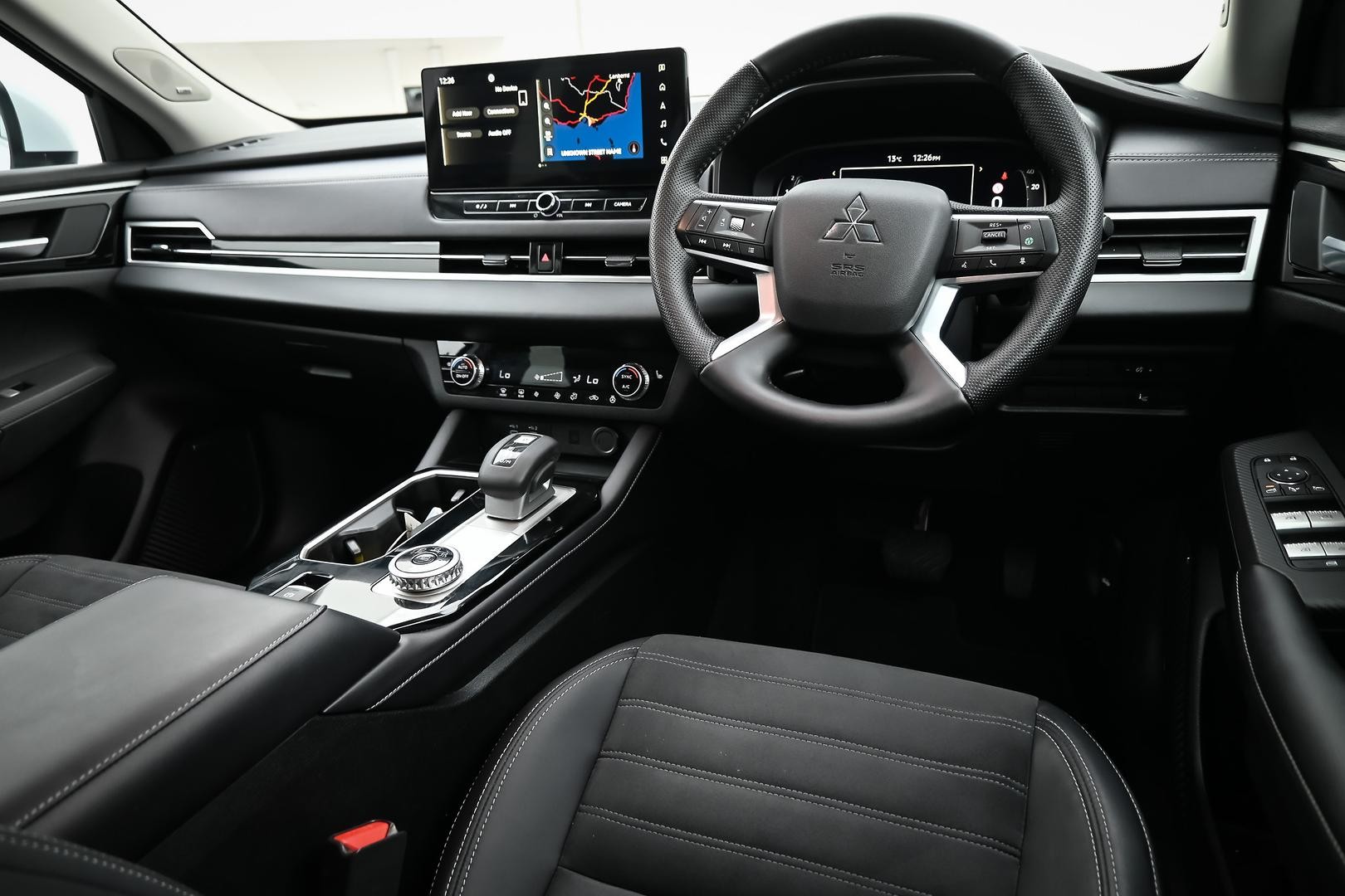 Mitsubishi Outlander image 4