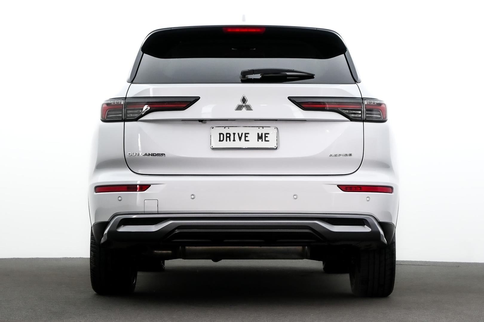 Mitsubishi Outlander image 3