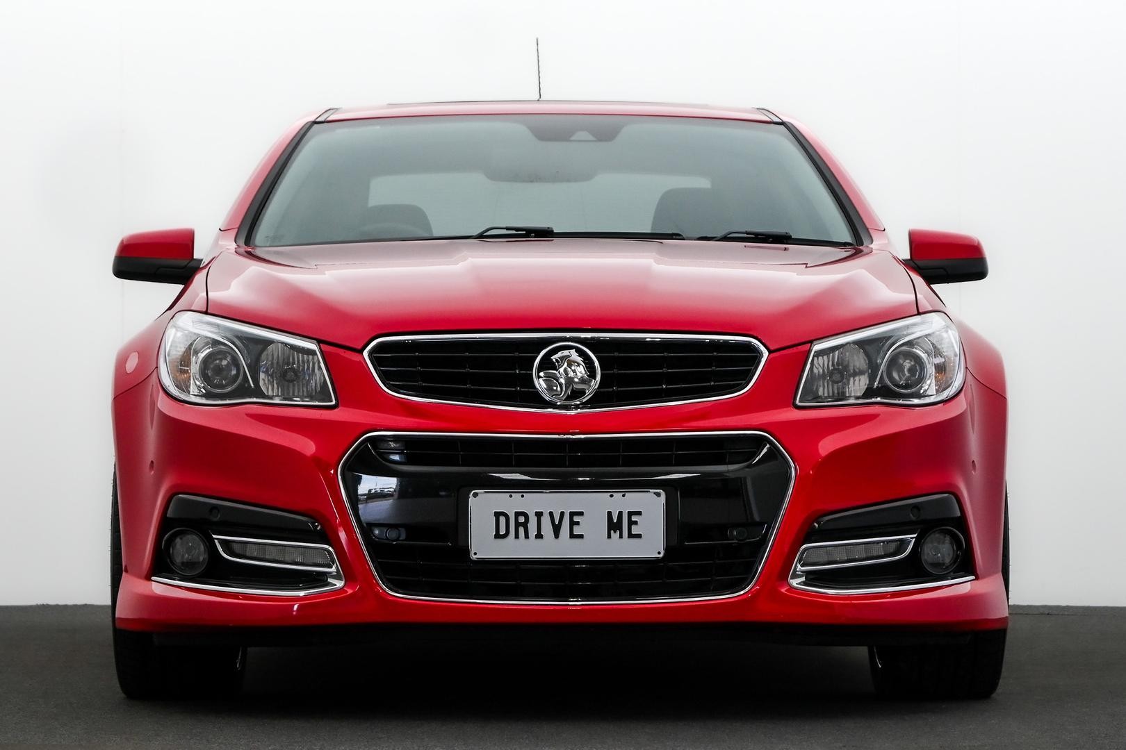 Holden Commodore image 2