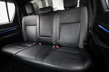 https://dvg-vehicle-assets.s3.amazonaws.com/U19888/7x40zvcxzx86gxjpl5j861mqk.jpg