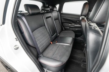 https://dvg-vehicle-assets.s3.amazonaws.com/U19895/12afzubcq6x20dduhcg7iy0yh.jpg