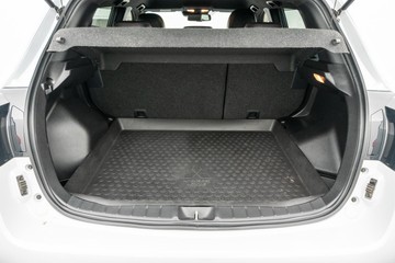 https://dvg-vehicle-assets.s3.amazonaws.com/U19895/40q8l0fgodl1y4fk93qj8v8af.jpg