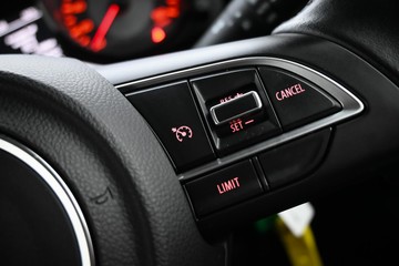 https://dvg-vehicle-assets.s3.amazonaws.com/U19899/19siqmnghv00qciy4925yt0of.jpg