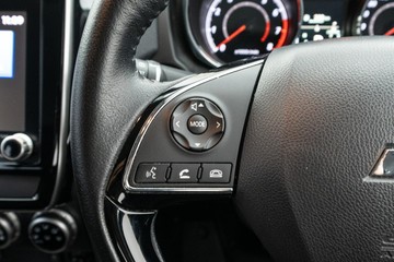 https://dvg-vehicle-assets.s3.amazonaws.com/U19900/av8buc8fxtjqtasuixj29iszf.jpg