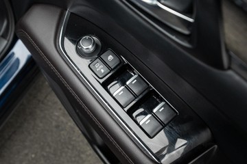 https://dvg-vehicle-assets.s3.amazonaws.com/U19907/84v7rkvtwmaqo8ap1q5mf5g80.jpg