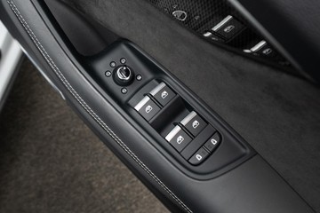 https://dvg-vehicle-assets.s3.amazonaws.com/U19910/avlz6ofnd39vbqgikynudtop4.jpg
