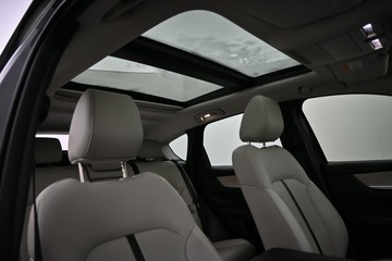 https://dvg-vehicle-assets.s3.amazonaws.com/U19913/8t9z0vgqkdlx4kx95vv814qwt.jpg