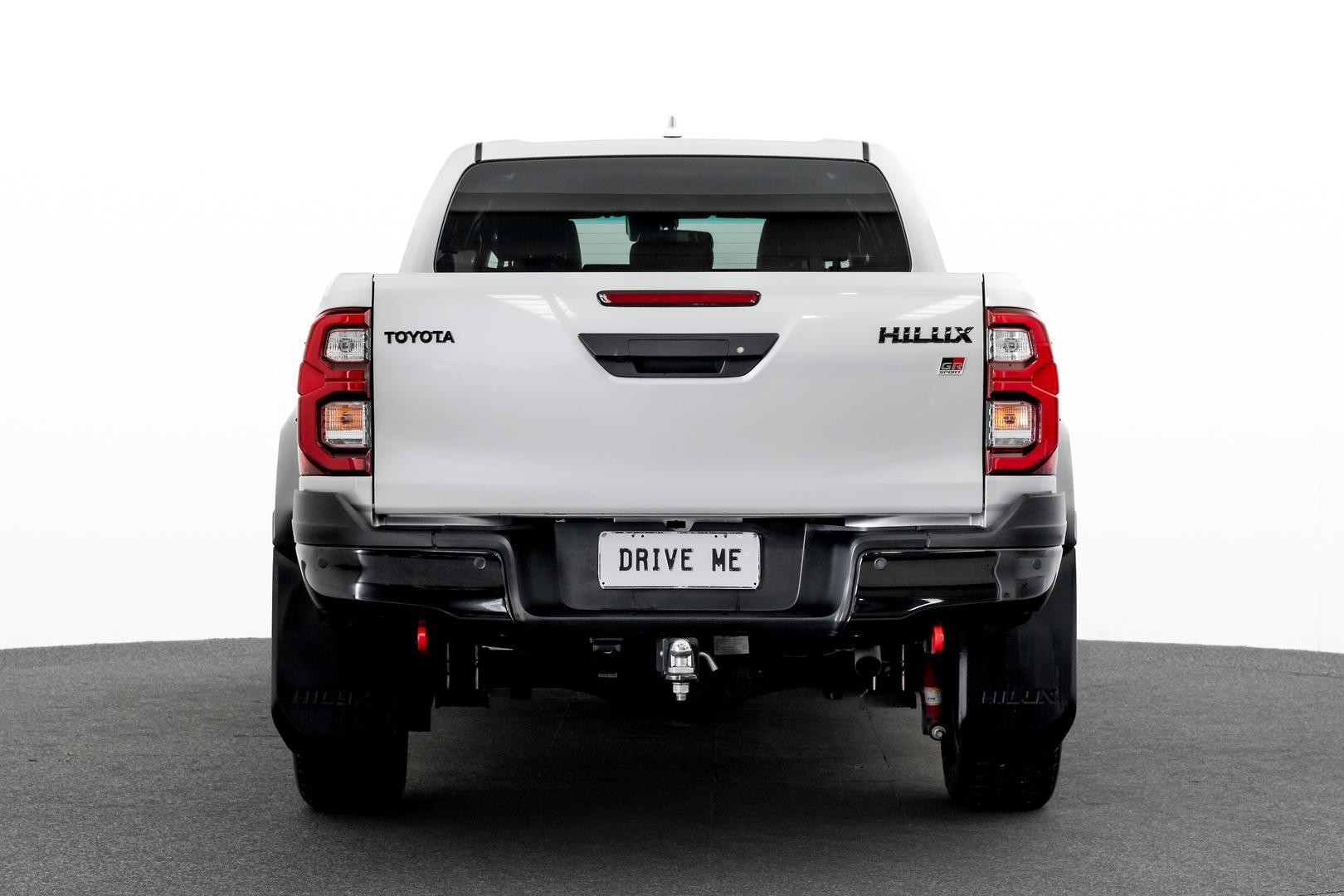 Toyota Hilux image 3