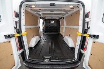 https://dvg-vehicle-assets.s3.amazonaws.com/U19920/lsamxvw7twqytt1i3xudl6px.jpg