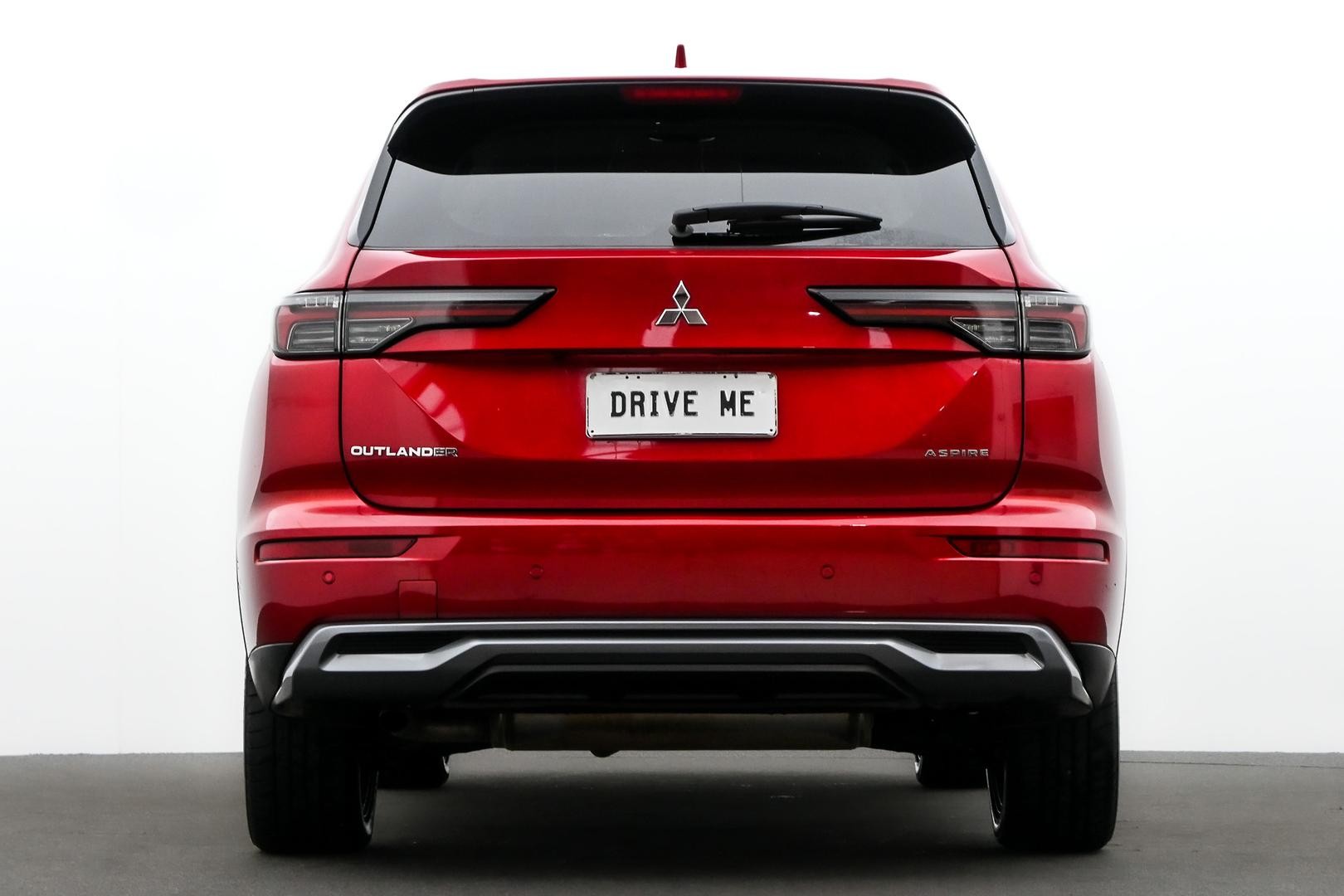 Mitsubishi Outlander image 3