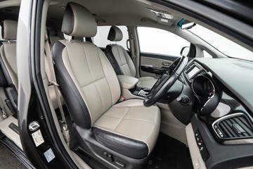 https://dvg-vehicle-assets.s3.amazonaws.com/U19939/b5zhx6umn55akyg7f52ssq2l5.jpg