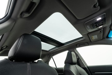 https://dvg-vehicle-assets.s3.amazonaws.com/U19944/5uvqrios0z11vznhyihoe9pvr.jpg