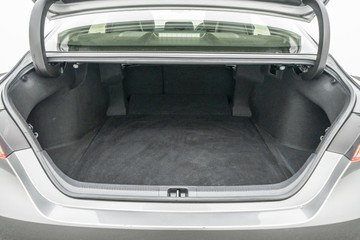 https://dvg-vehicle-assets.s3.amazonaws.com/U19944/90qi40fwd52vvkwk1ppqtyvfm.jpg