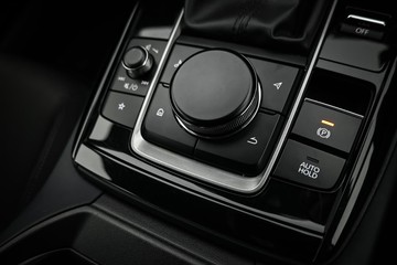 https://dvg-vehicle-assets.s3.amazonaws.com/U19951/5oipv1uye6222f0e21kkg8utt.jpg