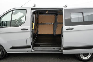 https://dvg-vehicle-assets.s3.amazonaws.com/U19961/4uw72b8yl52s1a6qc2497yh5h.jpg