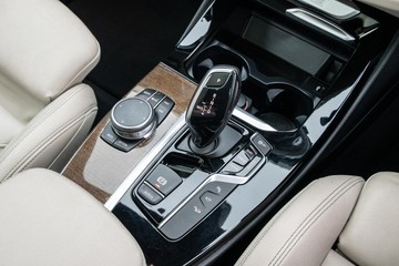 https://dvg-vehicle-assets.s3.amazonaws.com/U19963/3vu16o4h7mil1e7h0g13nt7uy.jpg