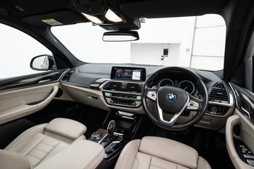 https://dvg-vehicle-assets.s3.amazonaws.com/U19963/5gwxnhei79hfgv92z9qw7wx3m.jpg
