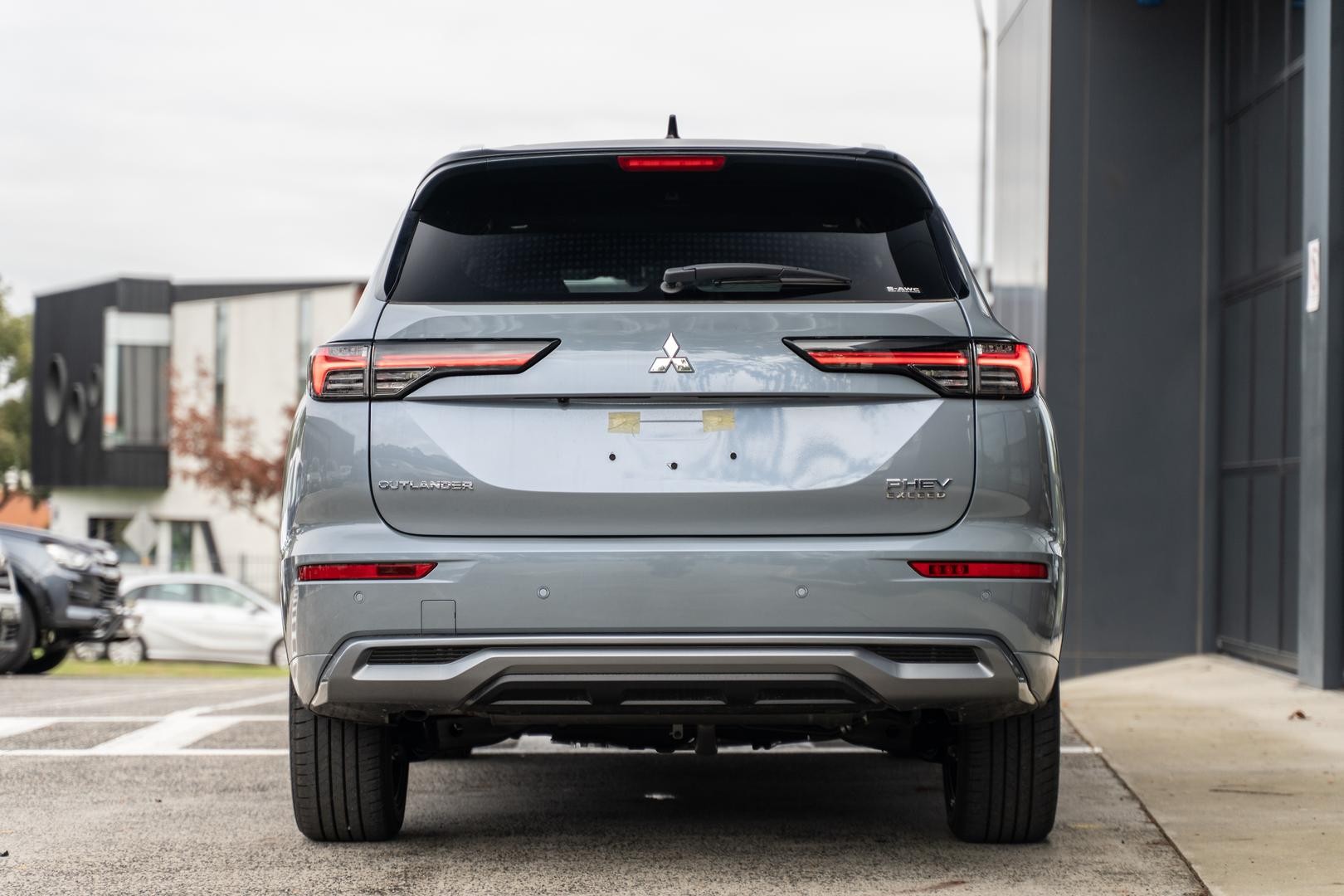Mitsubishi Outlander image 3