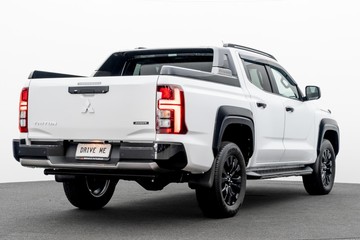 https://dvg-vehicle-assets.s3.amazonaws.com/U19969/2yw7cr7u92uug75inqytbndqh.jpg