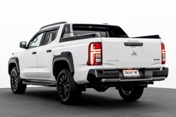 https://dvg-vehicle-assets.s3.amazonaws.com/U19969/3pkmhxm5zzhm9d9ls5c0gg949.jpg