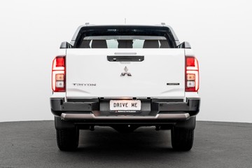 https://dvg-vehicle-assets.s3.amazonaws.com/U19969/9xkb4w4dnfyfphc6y0l4c604x.jpg