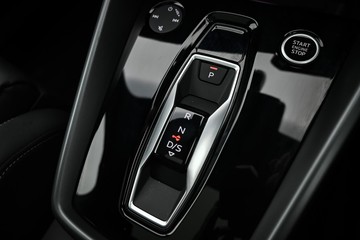https://dvg-vehicle-assets.s3.amazonaws.com/U19984/15ty2izsilmh7m1n440abq9ly.jpg