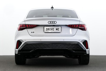 https://dvg-vehicle-assets.s3.amazonaws.com/U19984/4w1je9i707o8huc8jywqlq8vd.jpg